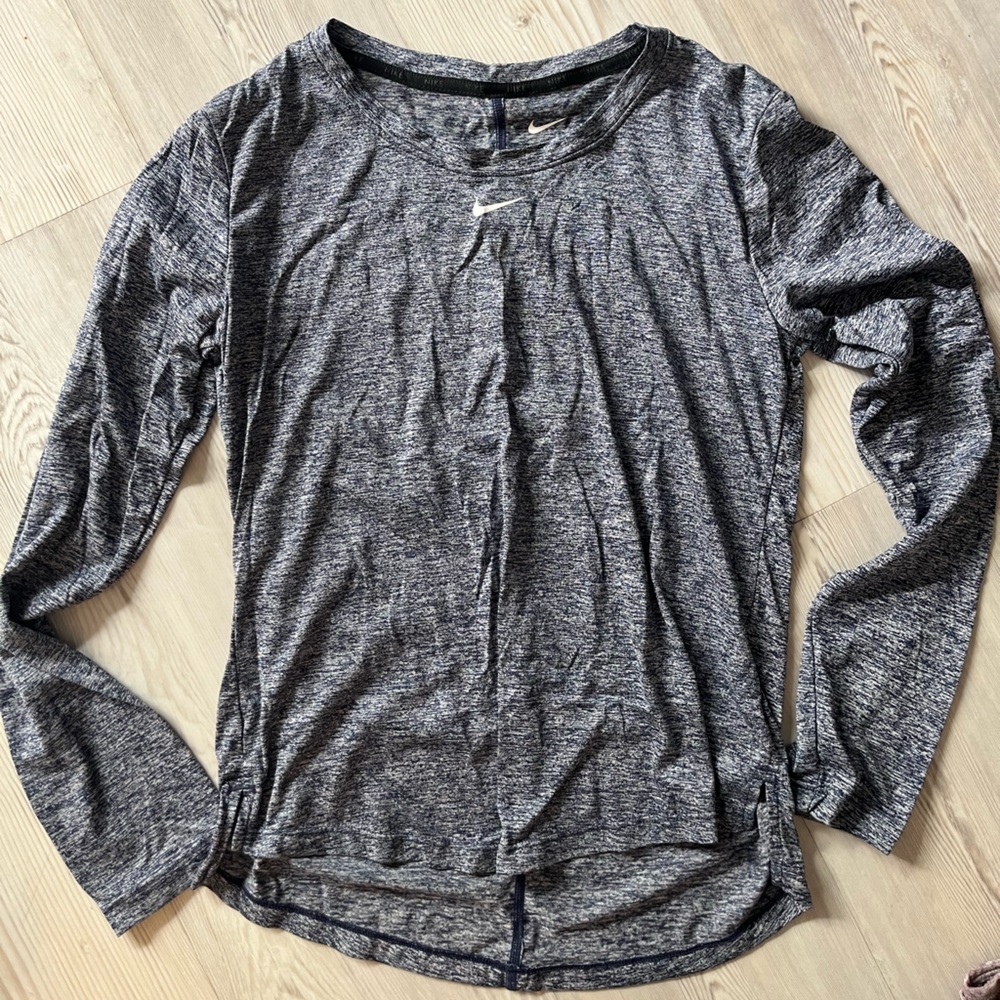 Nike Women's Heathered Black Long-Sleeve Top